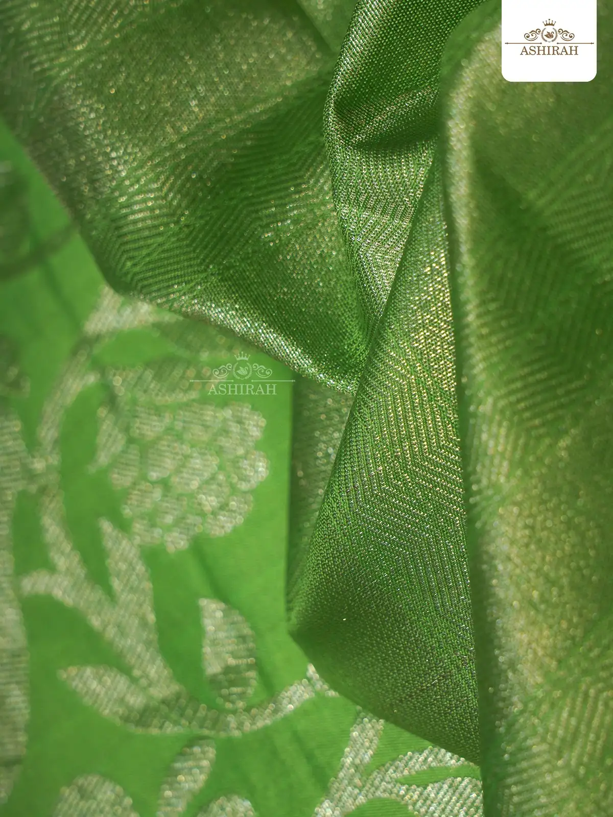 Green Pure Kanchipuram  Silk Saree With Brocade On The Body And Zari Border