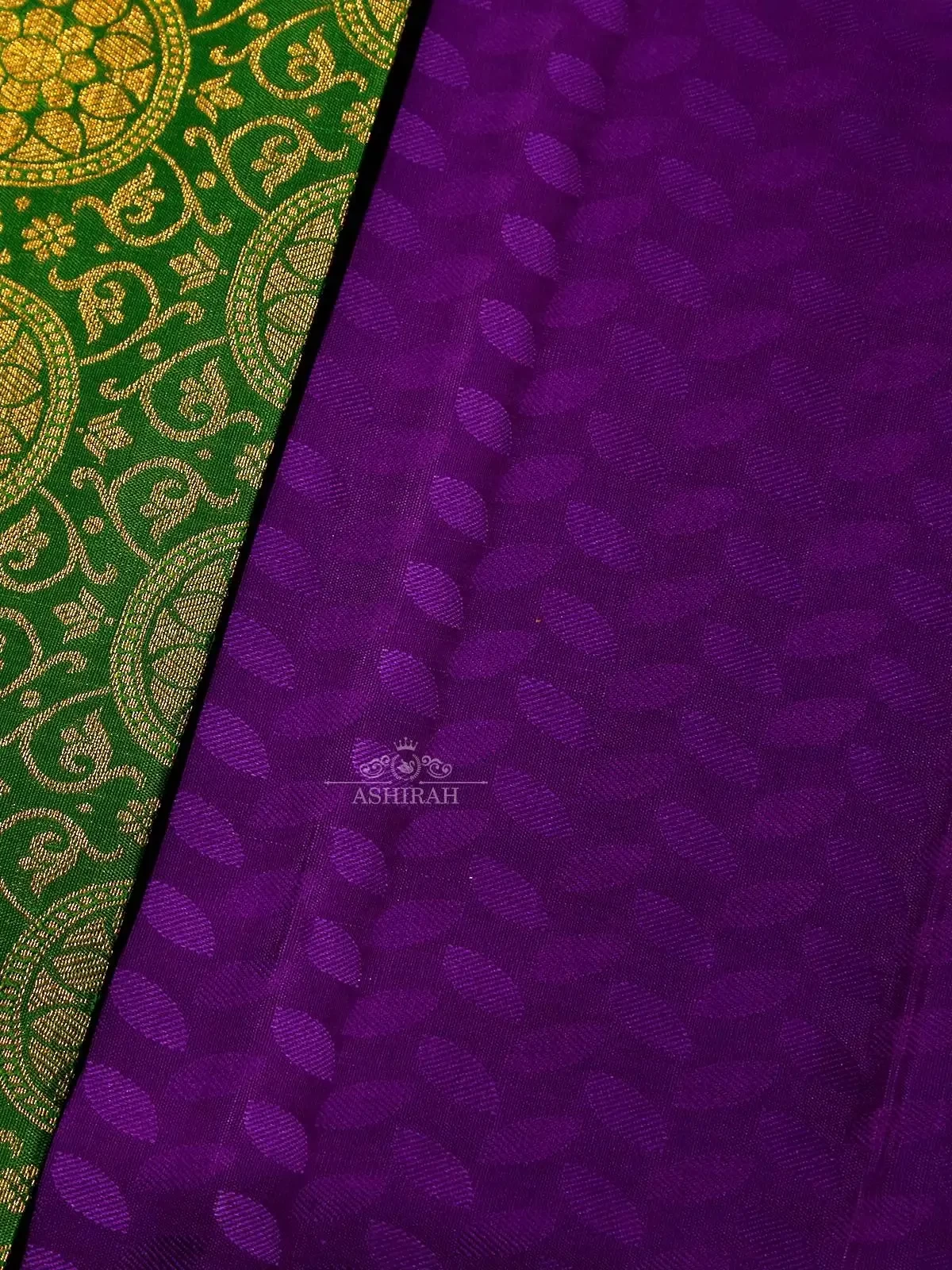 Leaf Green Pure Kanchipuram Silk Saree With Zari Brocade On The Body And Design Motifs Zari Border